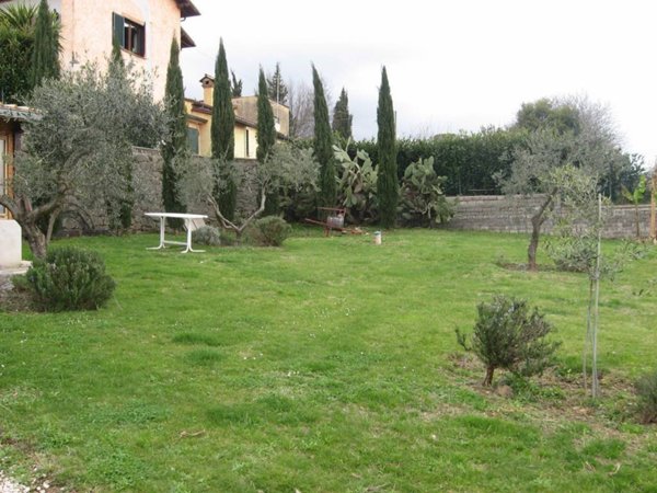 casa indipendente in vendita a Velletri