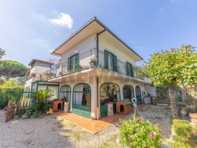 casa indipendente in vendita a Velletri