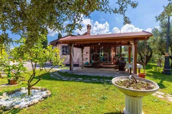 casa indipendente in vendita a Velletri