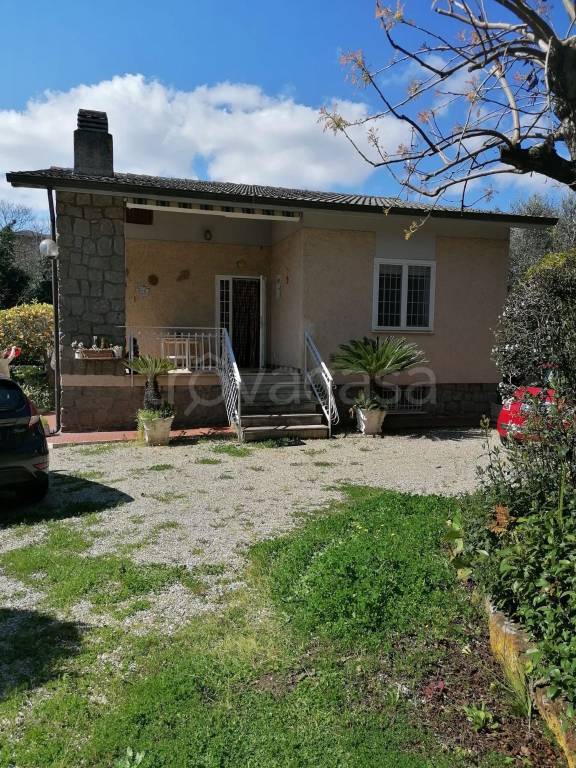casa indipendente in vendita a Velletri