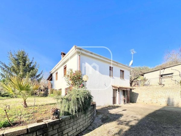 casa indipendente in vendita a Velletri