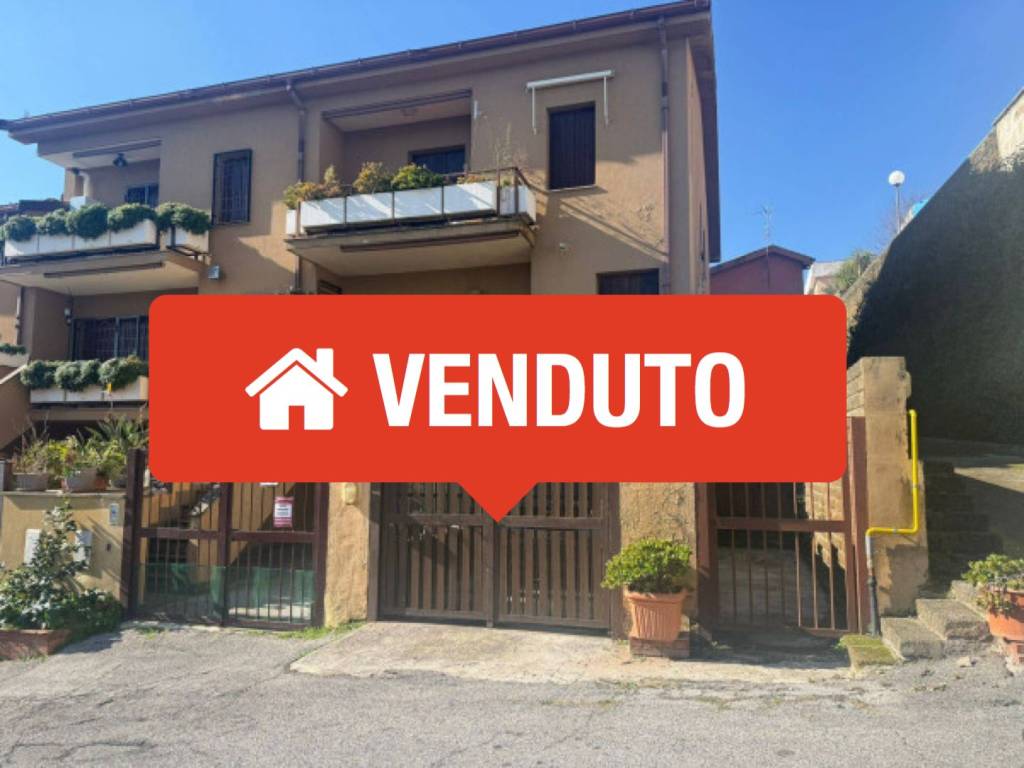 casa indipendente in vendita a Velletri