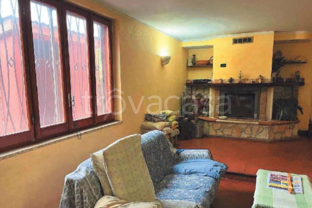 casa indipendente in vendita a Velletri
