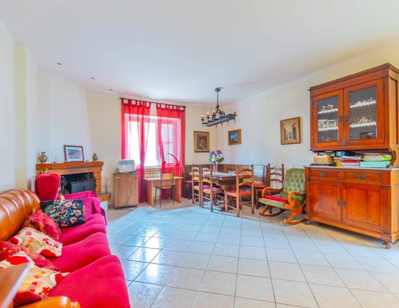 casa indipendente in vendita a Velletri