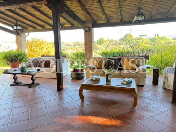 casa indipendente in vendita a Velletri