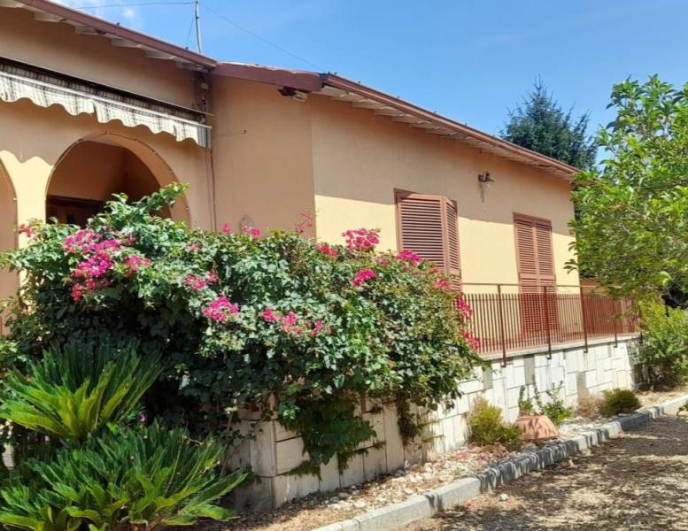 casa indipendente in vendita a Velletri