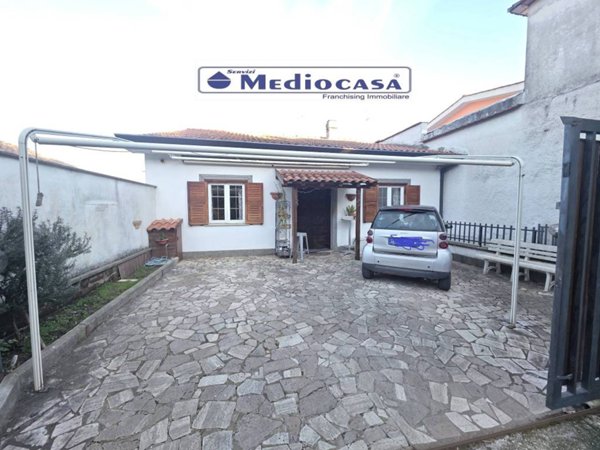 casa indipendente in vendita a Velletri