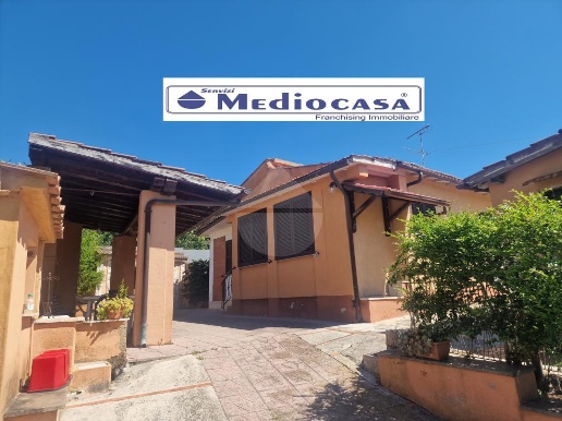 casa indipendente in vendita a Velletri