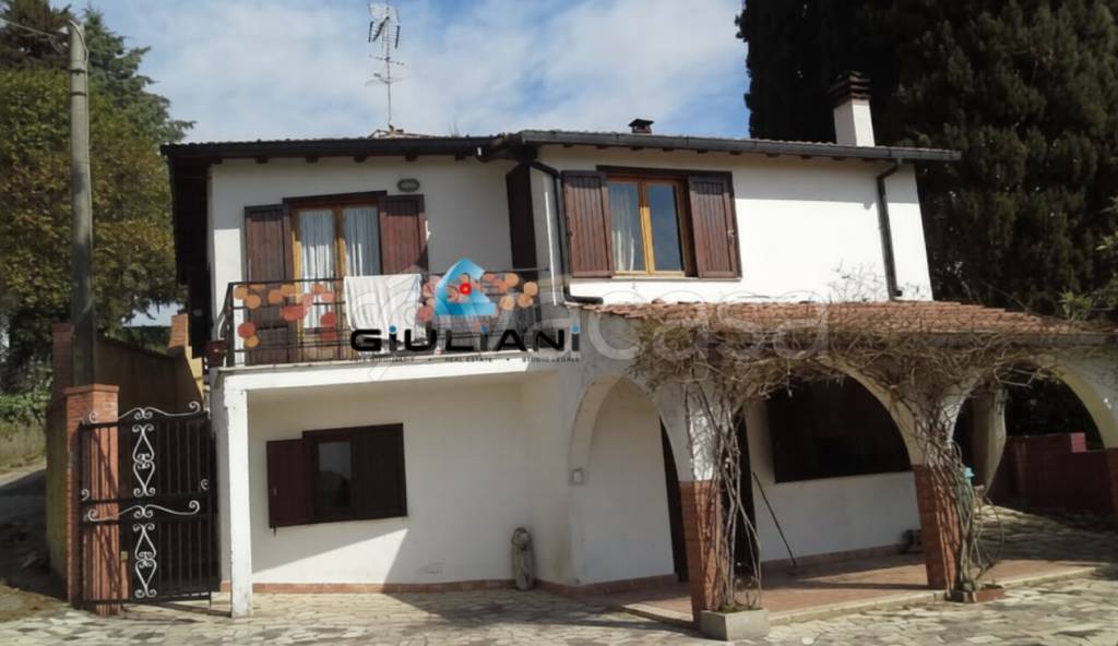 casa indipendente in vendita a Velletri