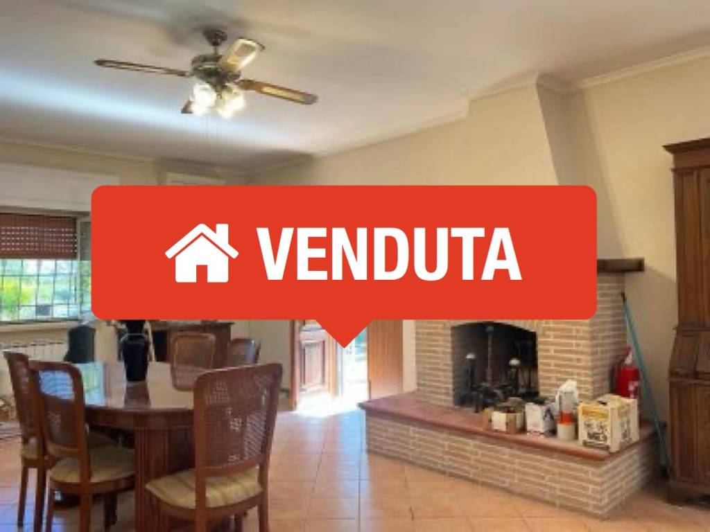casa indipendente in vendita a Velletri