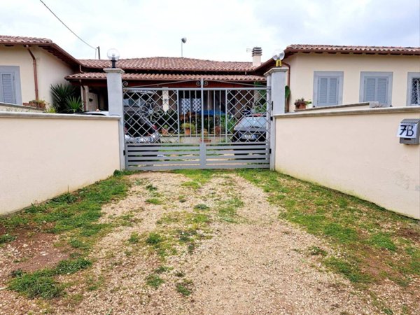 casa indipendente in vendita a Velletri
