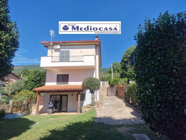 casa indipendente in vendita a Velletri