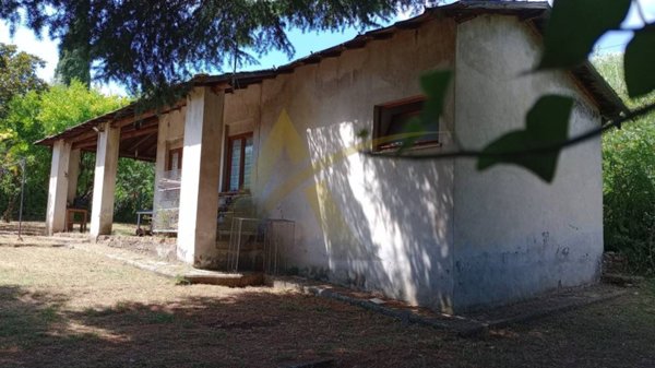 casa indipendente in vendita a Velletri