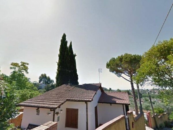 casa indipendente in vendita a Velletri