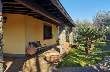 casa indipendente in vendita a Velletri