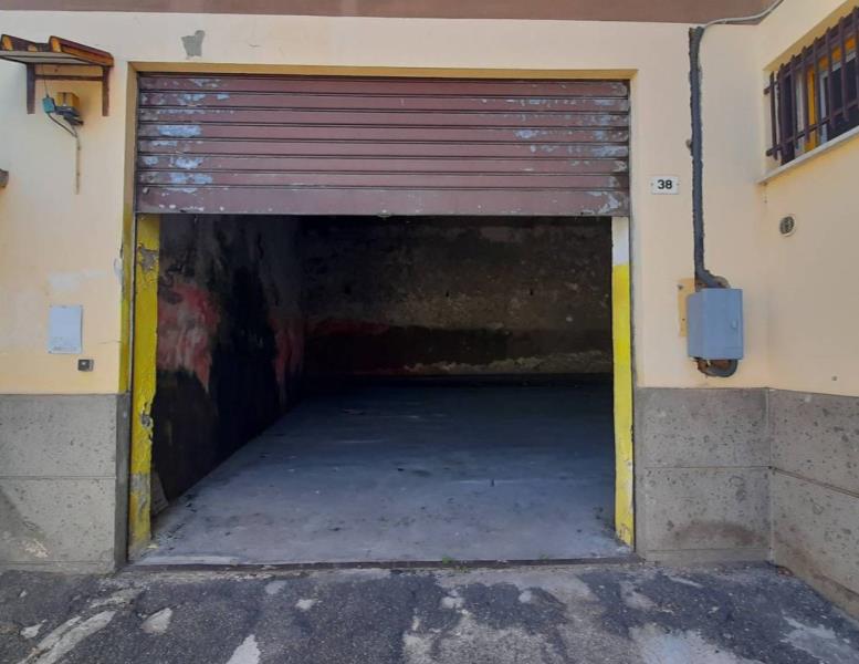 locale di sgombero in vendita a Velletri