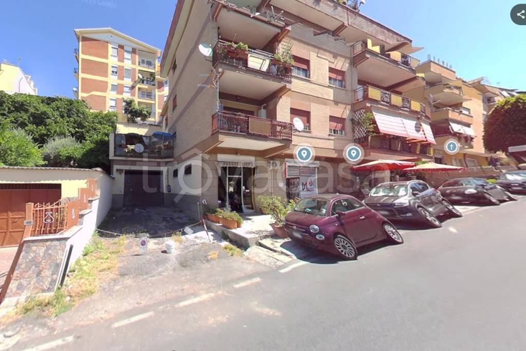 locale di sgombero in vendita a Velletri