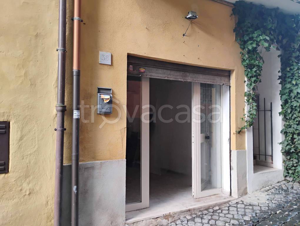 negozio in vendita a Velletri