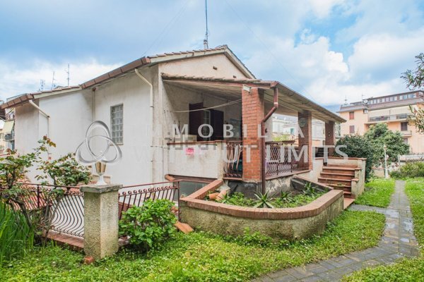 casa indipendente in vendita a Velletri