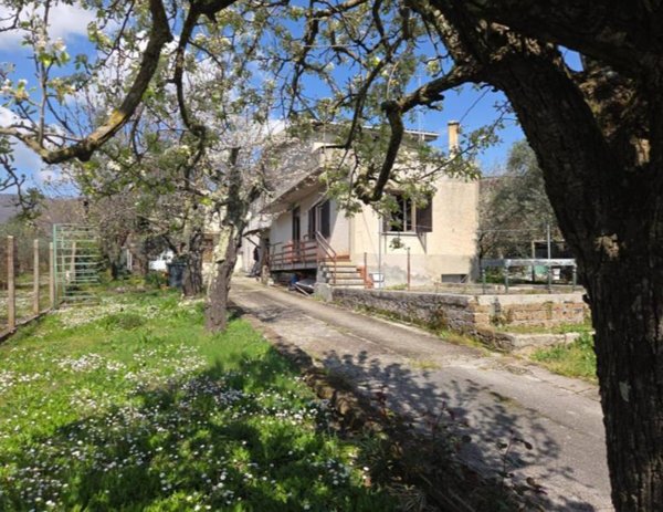 casa indipendente in vendita a Velletri