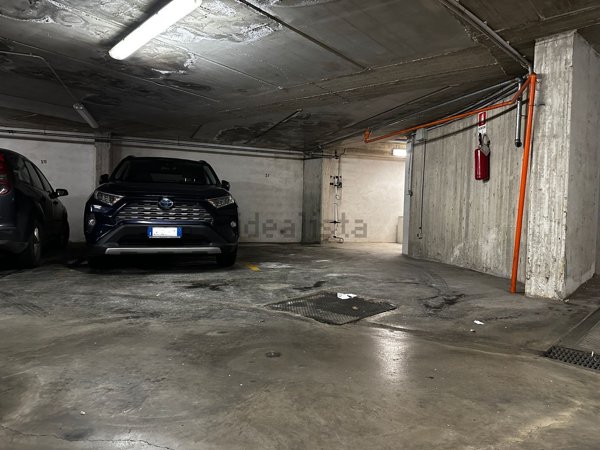 locale di sgombero in vendita a Velletri