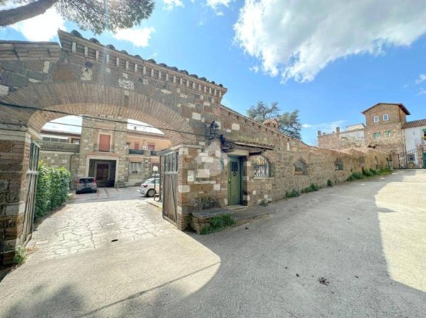 casa indipendente in vendita a Velletri