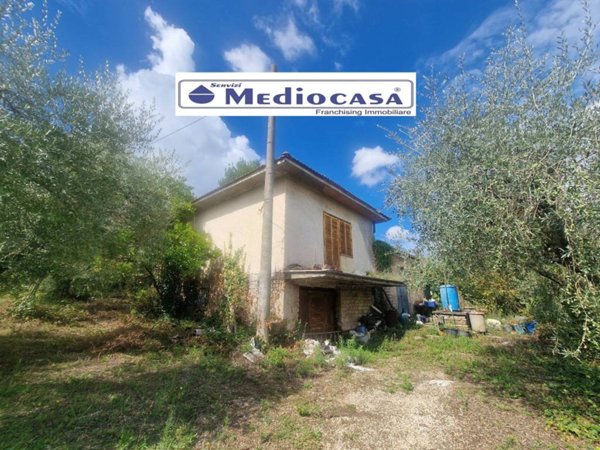 casa indipendente in vendita a Velletri