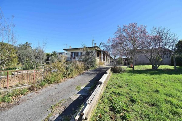casa indipendente in vendita a Velletri