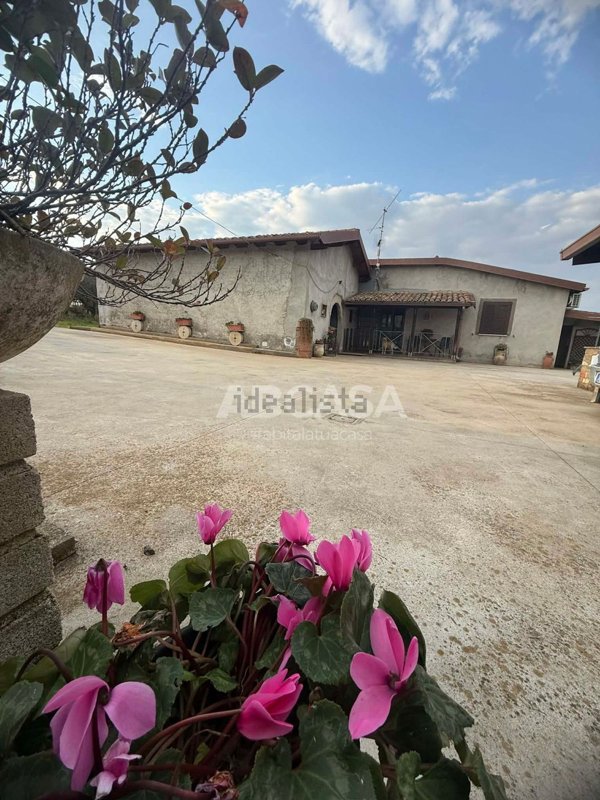 casa indipendente in vendita a Velletri