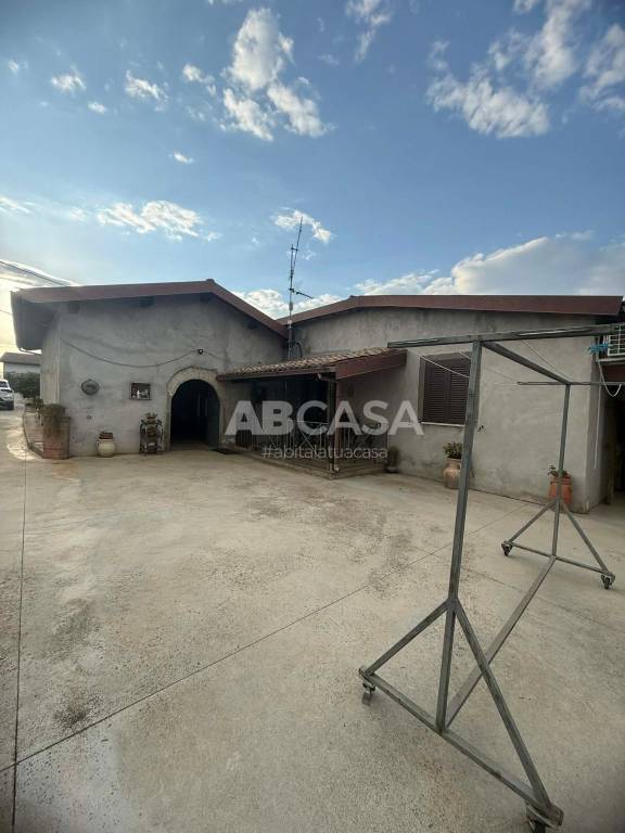 casa indipendente in vendita a Velletri
