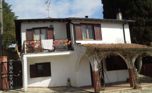 casa indipendente in vendita a Velletri