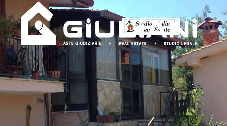 casa indipendente in vendita a Velletri
