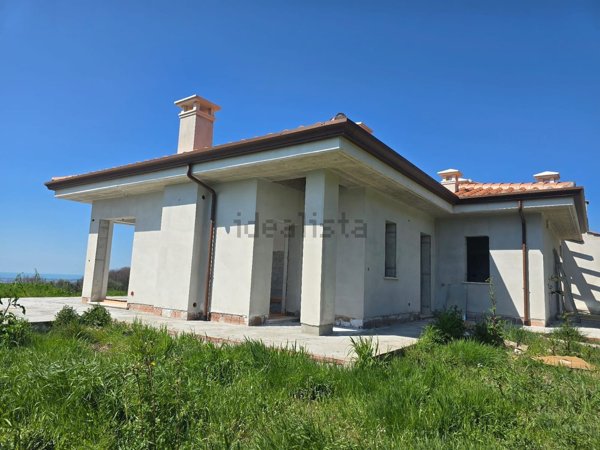 casa indipendente in vendita a Velletri