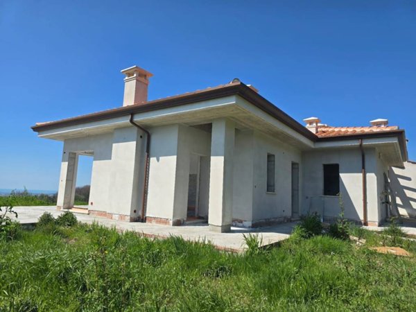 casa indipendente in vendita a Velletri