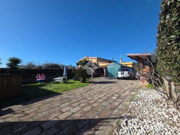 casa indipendente in vendita a Velletri
