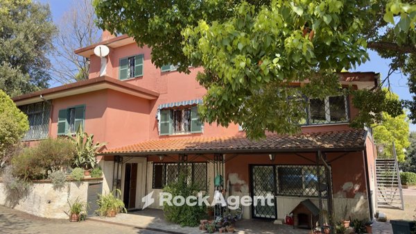 casa indipendente in vendita a Velletri