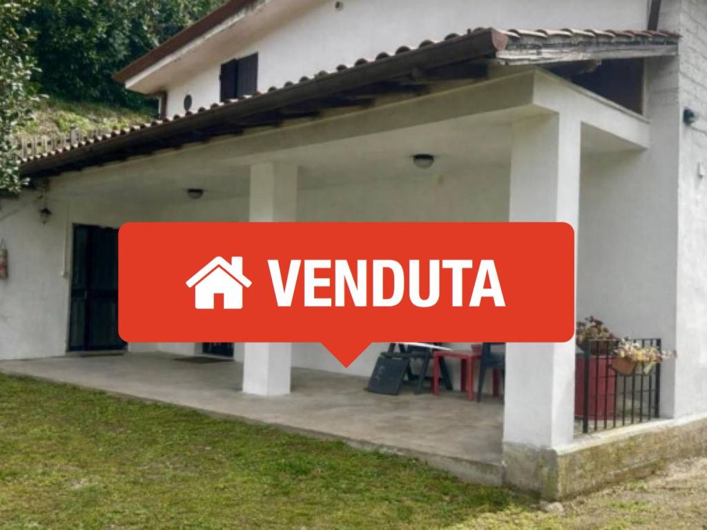 casa indipendente in vendita a Velletri