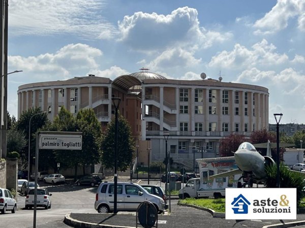 negozio in vendita a Velletri