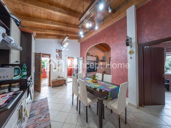 casa indipendente in vendita a Velletri