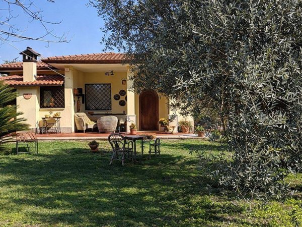 casa indipendente in vendita a Velletri