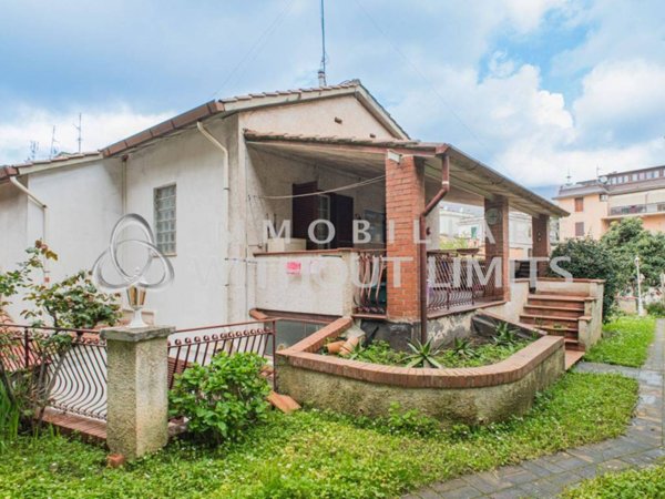 casa indipendente in vendita a Velletri
