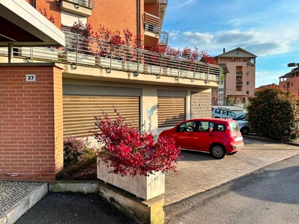 negozio in vendita a Velletri