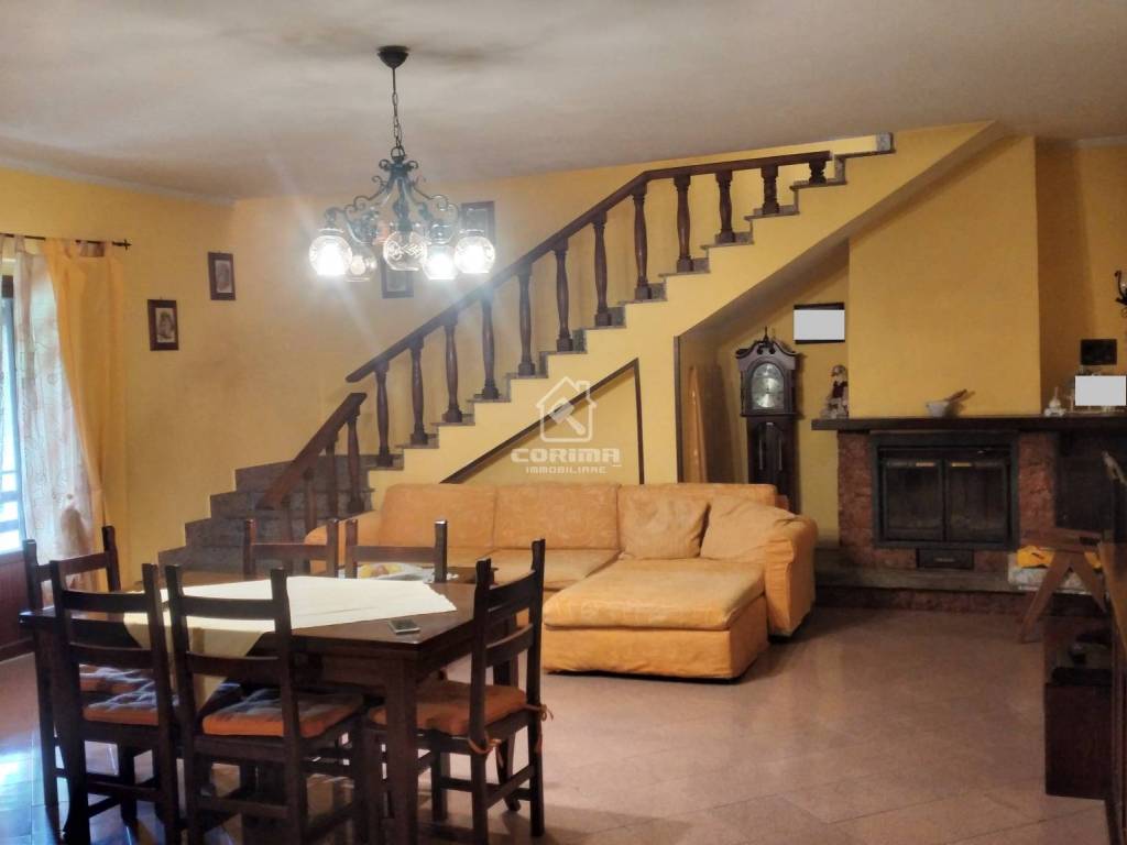 casa indipendente in vendita a Velletri