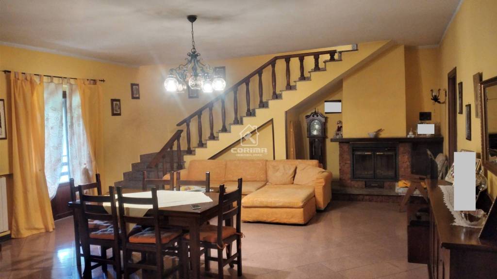 casa indipendente in vendita a Velletri