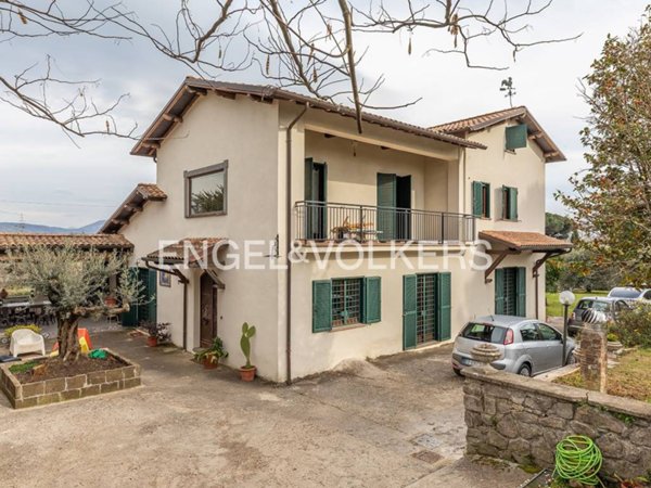casa indipendente in vendita a Velletri