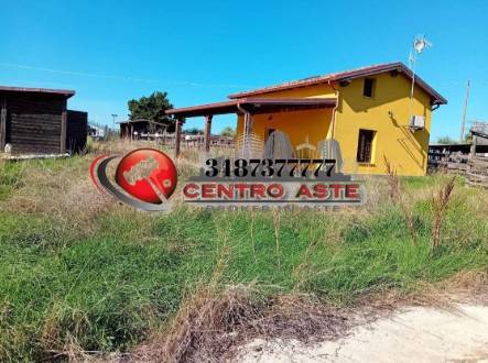 locale commerciale in vendita a Velletri