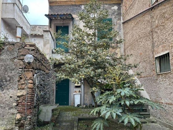 casa indipendente in vendita a Velletri