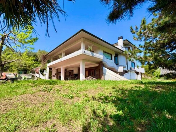 casa indipendente in vendita a Velletri