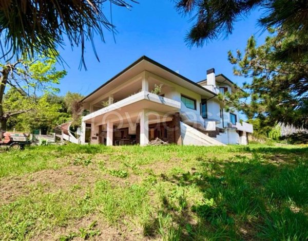 casa indipendente in vendita a Velletri