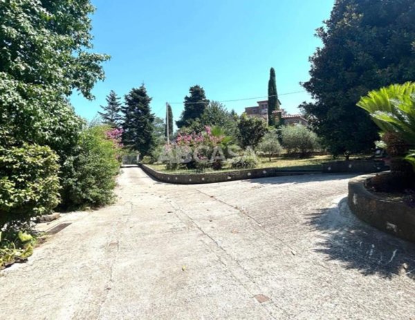 casa indipendente in vendita a Velletri